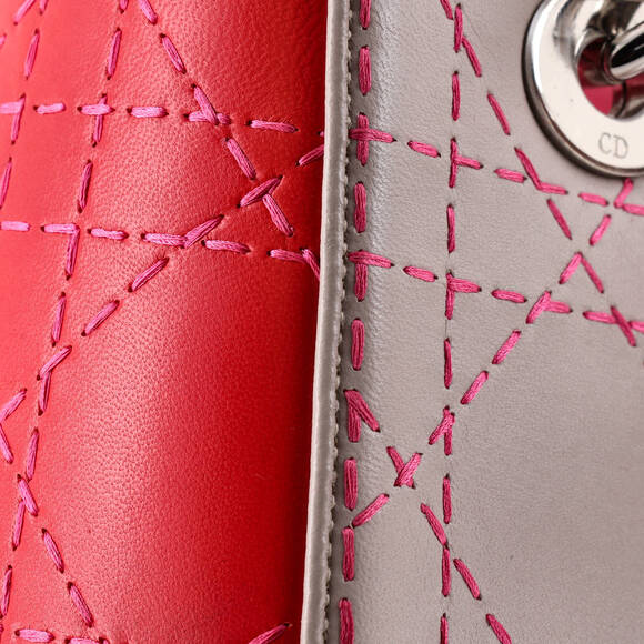 Christian Dior Medium Lady Dior Bag Cannage Stitch Leather - Picture 6 of 6